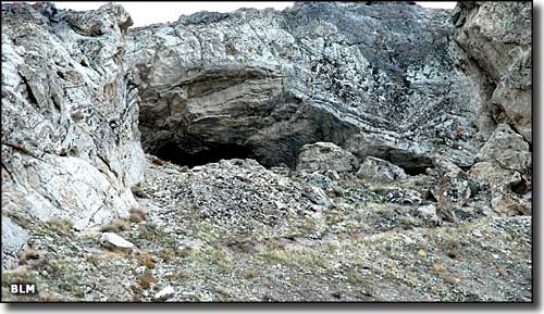Lovelock Cave Nevada Paiute Si-Te-Cah red haired giants archaeology